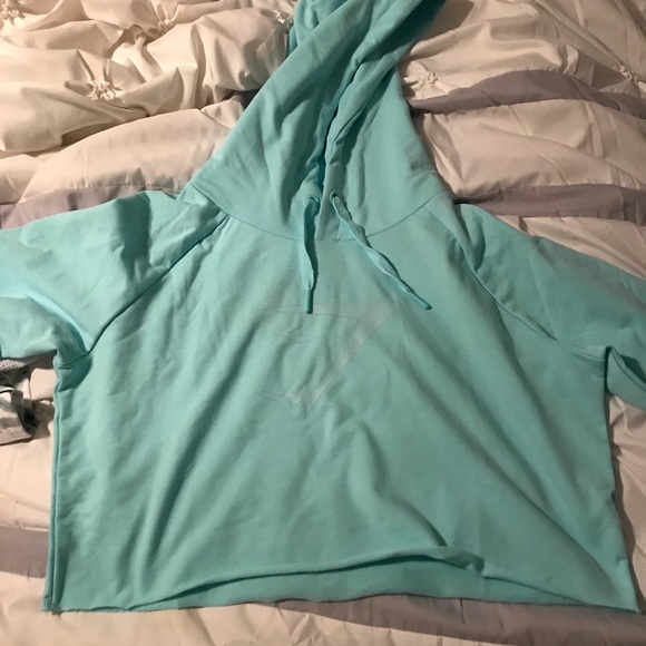 Gymshark Crop Hoodie - Picture 2 of 4